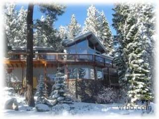 12970 Roundhill Dr, Truckee, CA 96161-6426