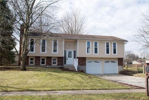 1257 Shady Pl, Greenwood, IN 46142-1269