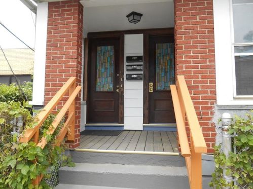 508 Pequonnock St, Bridgeport, CT 06604-2614