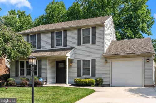 517 Anne Ln, Fairless Hills, PA 19030-3801