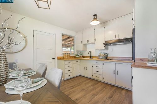 17349 Via Alamitos, San Lorenzo CA  94580-3503 exterior