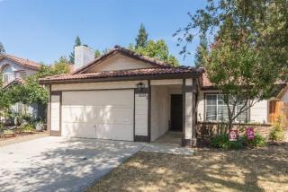9530 Barton Ave, Fresno, CA 93720-4001