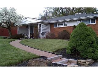 306 Princeton Dr, Pittsburgh, PA 15235-4838