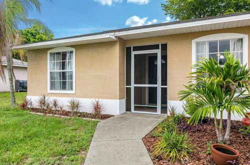 2146 3rd Pl, Cape Coral, FL 33991-4308