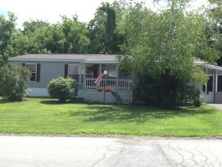 7 Holcomb Ave, Ticonderoga, NY 12883-1425