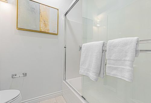 1960 San Ramon Ave, Mountain View CA  94043-2960 exterior
