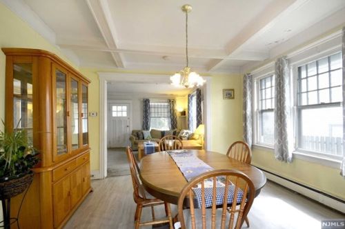 148 Overpeck Ave, Ridgefield Park NJ  07660-1504 exterior