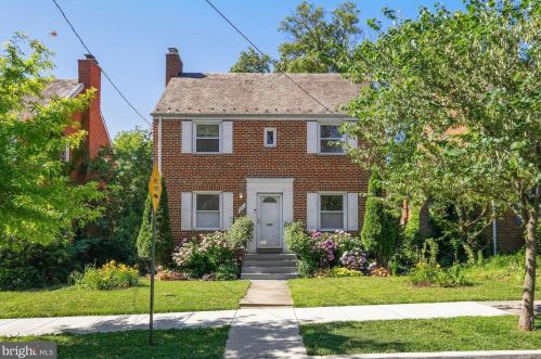 1671 Webster St, Washington, DC 20017-3146