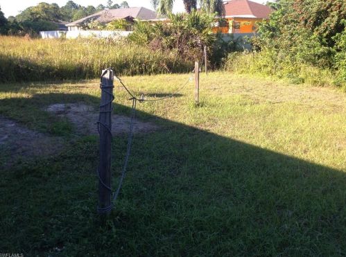 4612 26 St, Lehigh Acres FL  exterior
