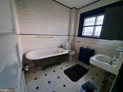 1339 Dekalb St, Norristown PA  19401-3403 exterior