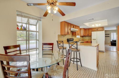 18 Cloister Ct, Old Bridge NJ  08857-3205 exterior