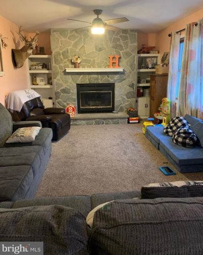 1373 Woodyard Rd, Harrington, DE 19952-1826