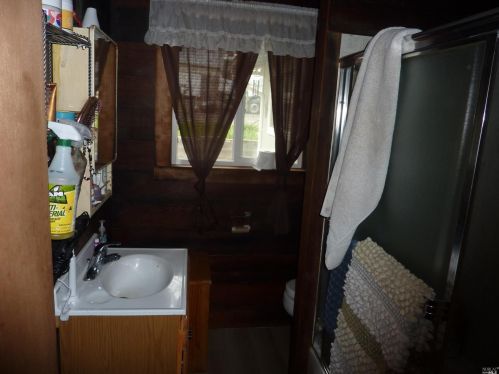 5480 Canyon Rd, Willits CA  95490-9242 exterior