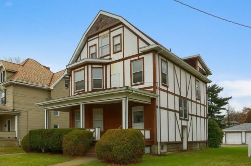 331 Park Ave, New Castle, PA 16101-2543