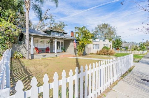713 Arlington St, Orlando, FL 32805-1413