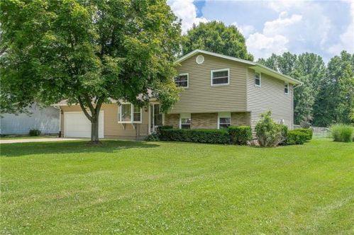 38851 Biggs Rd, North Eaton, OH 44044-9300
