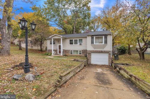1525 Aiden Dr, Woodbridge, VA 22191-3001