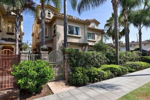 1826 Hornblend St, San Diego, CA 92109-4537