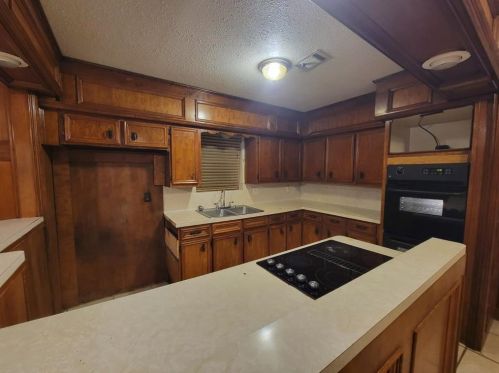 6918 Woodrow St, Texas City TX  77591-3746 exterior
