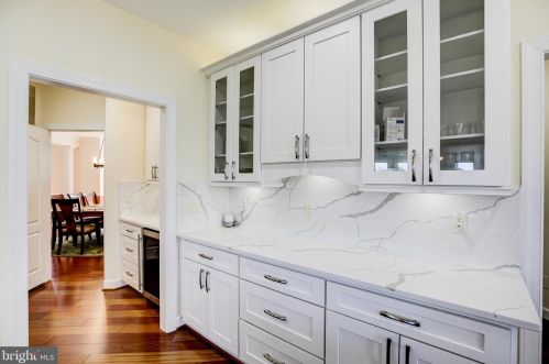 20405 Crimson Pl, Leesburg VA 20175-6362 exterior