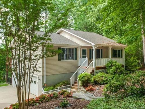 7 Maple Leaf Dr, Hendersonville NC  28739-9796 exterior