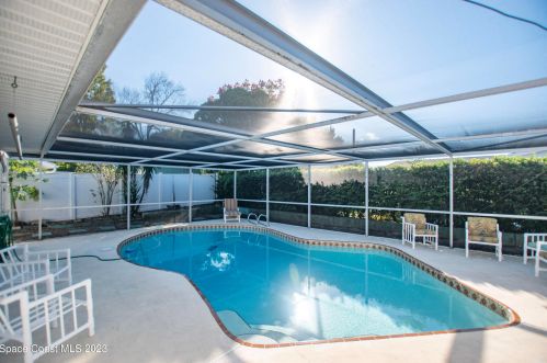 3820 Valley Ln, Titusville, FL 32780-6018