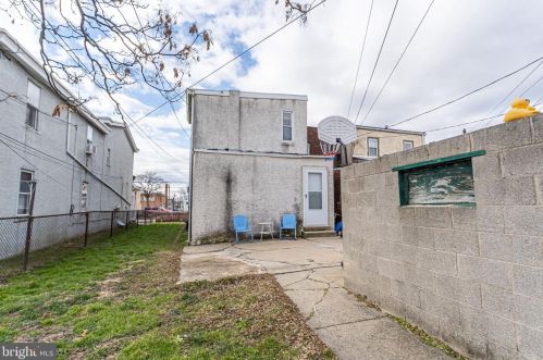 809 Market St, Boothwyn, PA 19061-4725