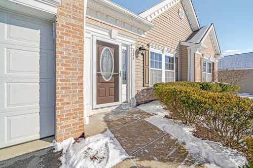 612 Whispering Pines Dr, Gibsonia, PA 15044-7854