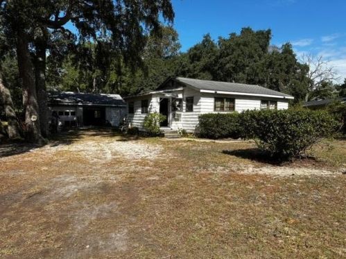 529 Live Oak St, Freeport, FL 32439-6764