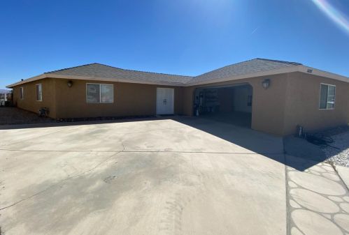 14283 Glenview Ct, Victorville, CA 92395-4679