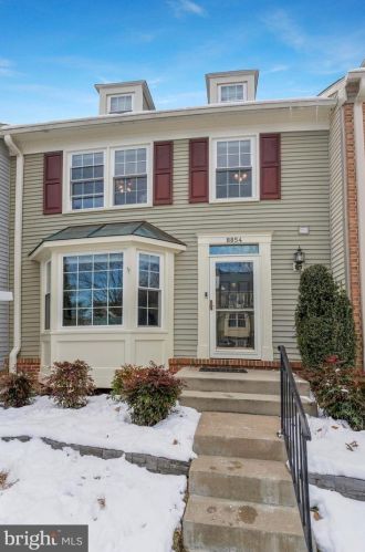 8854 Eagle Rock Ln, Springfield VA  22153-1727 exterior