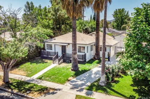 17602 Collins St, Van Nuys CA  91316-1245 exterior