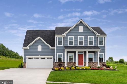 315 Greenwood Rd, Spring Grove, PA 17362-8738