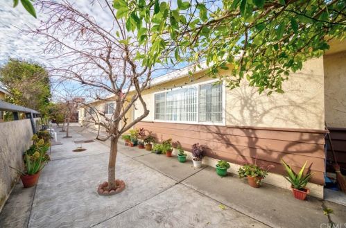 620 214th St, Long Beach, CA 90745-1925