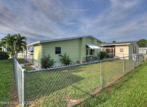 814 Lychee Dr, Sebastian FL  32976-2572 exterior