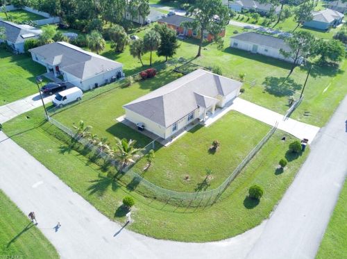 1900 Whitman Ave, Lehigh Acres, FL 33972-1032