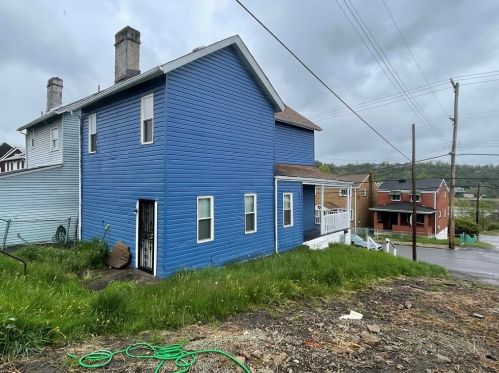 2126 Highland Ave, Mckeesport, PA 15132-1225