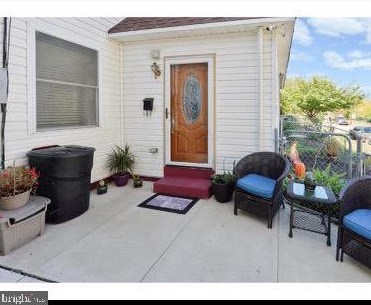 305 Morse St, Camden, NJ 08105-2707