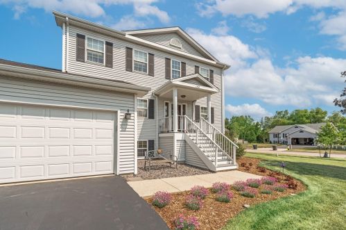 154 Amanda Ct, Mukwonago, WI 53149-1471