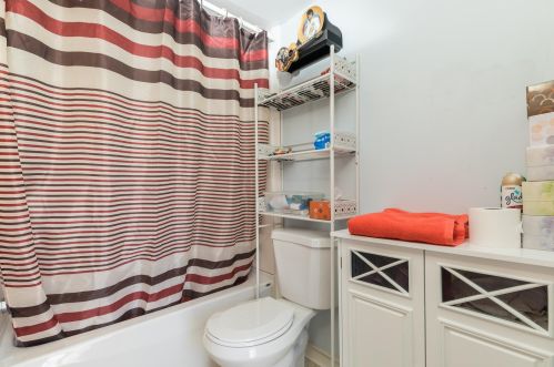 9 Friendship Dr, Salem NH  03079-3016 exterior