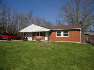 9996 Shellbark Ln, Cincinnati, OH 45231-2356