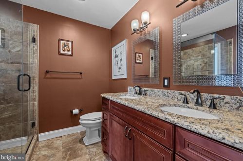 611 Cascade Dr, Mount Laurel NJ 08054-4928 exterior