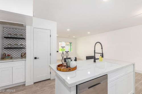7629 Earll Dr, Scottsdale AZ  85251-6510 exterior