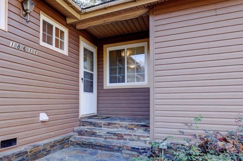 18611 Siesta Dr, Lake Wildwood, CA 95946-9320
