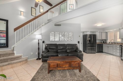 7343 44th Ave, Glendale, AZ 85301-2270