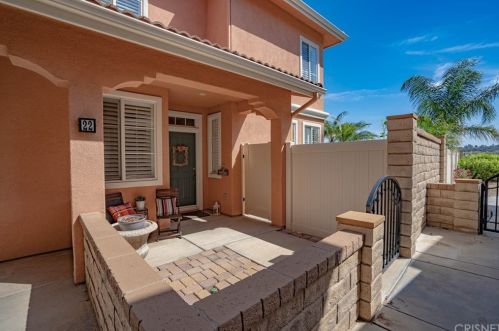 27920 Cherry Blossom Pl, Santa Clarita, CA 91354-1220