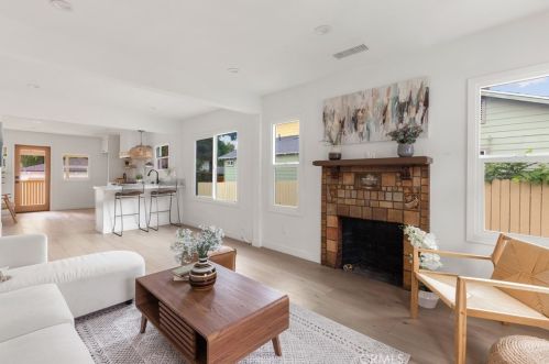 596 Mountain View St, Altadena CA  91001-4921 exterior