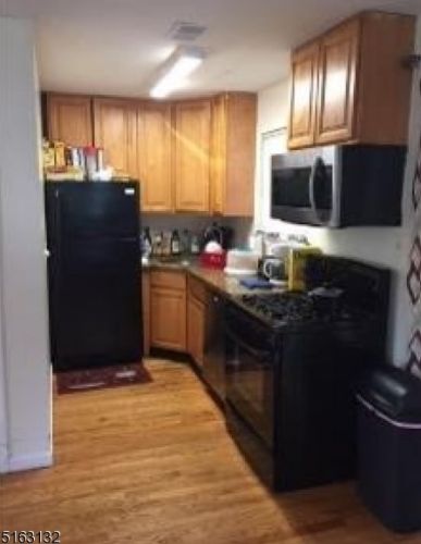 204 Walnut St, East Orange, NJ 07017-3812