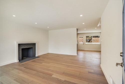 3281 Highland Dr, San Bruno, CA 94066-1017