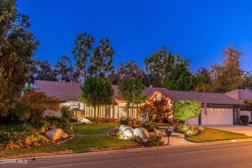 325 Stonebrook St, Simi Valley, CA 93065-5319
